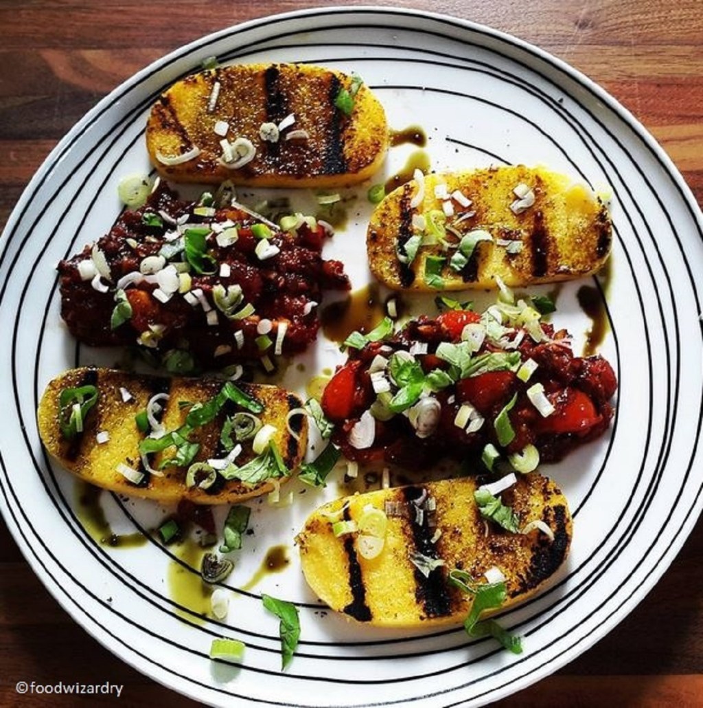 Marinated grilled polenta with spicy tomato&nbsp;sauce