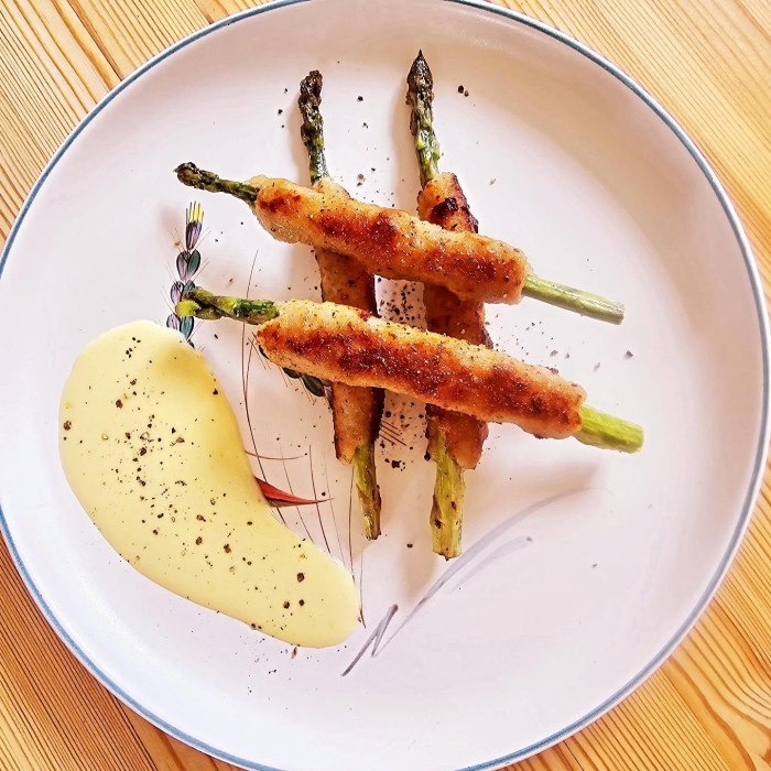 Sausage-wrapped asparagus with lemon mayonnaise